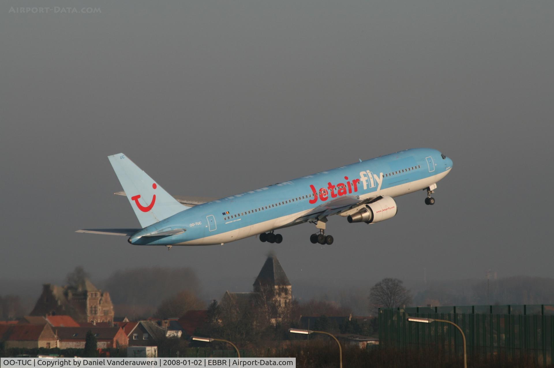 OO-TUC, 1990 Boeing 767-341/ER C/N 24844, taking off from rwy 07R