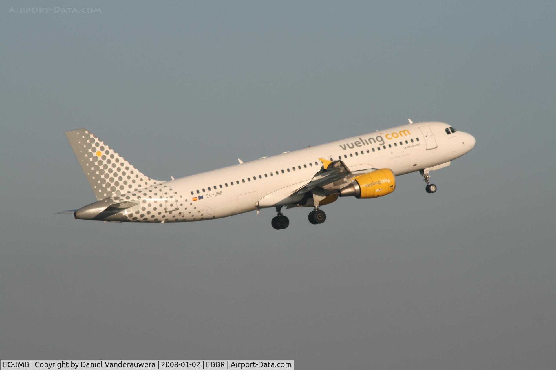 EC-JMB, 2005 Airbus A320-214 C/N 2540, flight VY8729 is taking off from rwy 07R