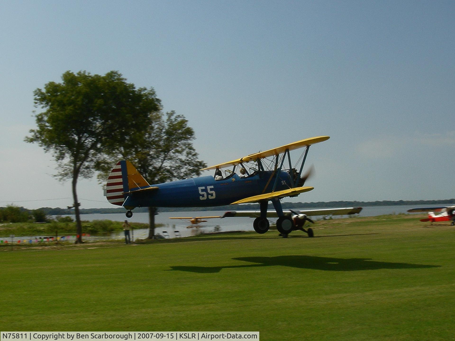 N75811, 1942 Boeing B75N1 C/N 75-6589, Danny goggans at the KSLR Fly-in