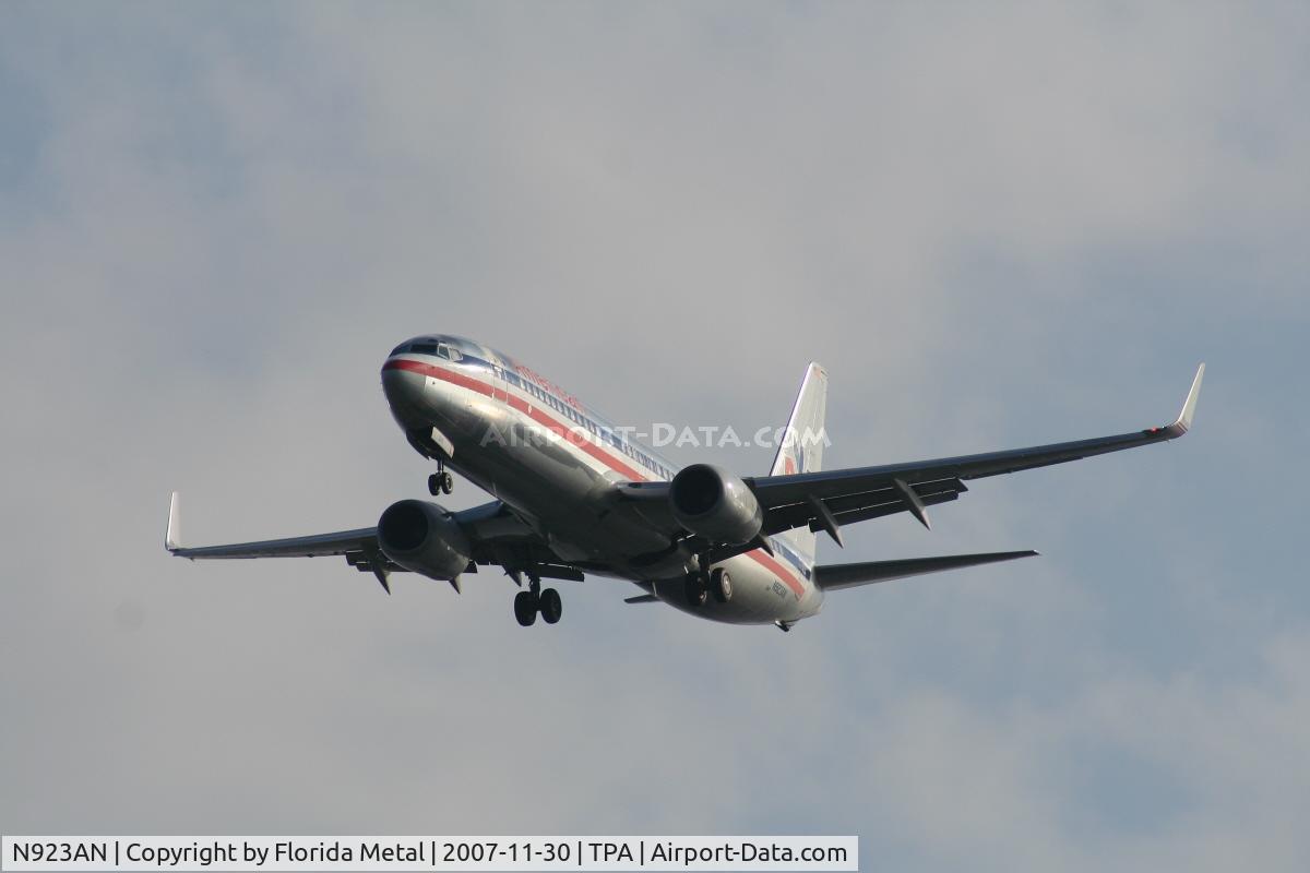 N923AN, 1999 Boeing 737-823 C/N 29524, American