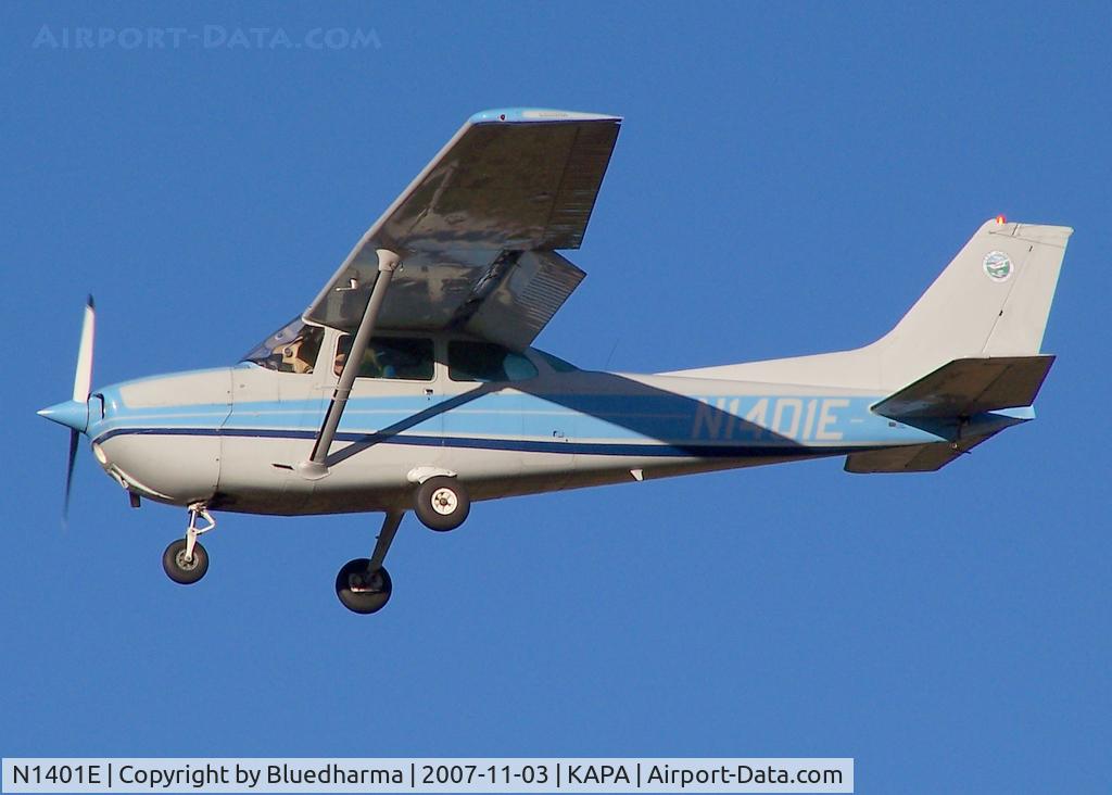 N1401E, 1978 Cessna 172N C/N 17270986, Approach to 17L.