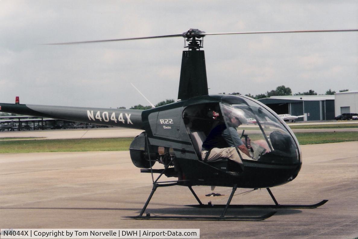 N4044X, 1991 Robinson R22 BETA C/N 1644, Helicopter Services, Hooks Airport