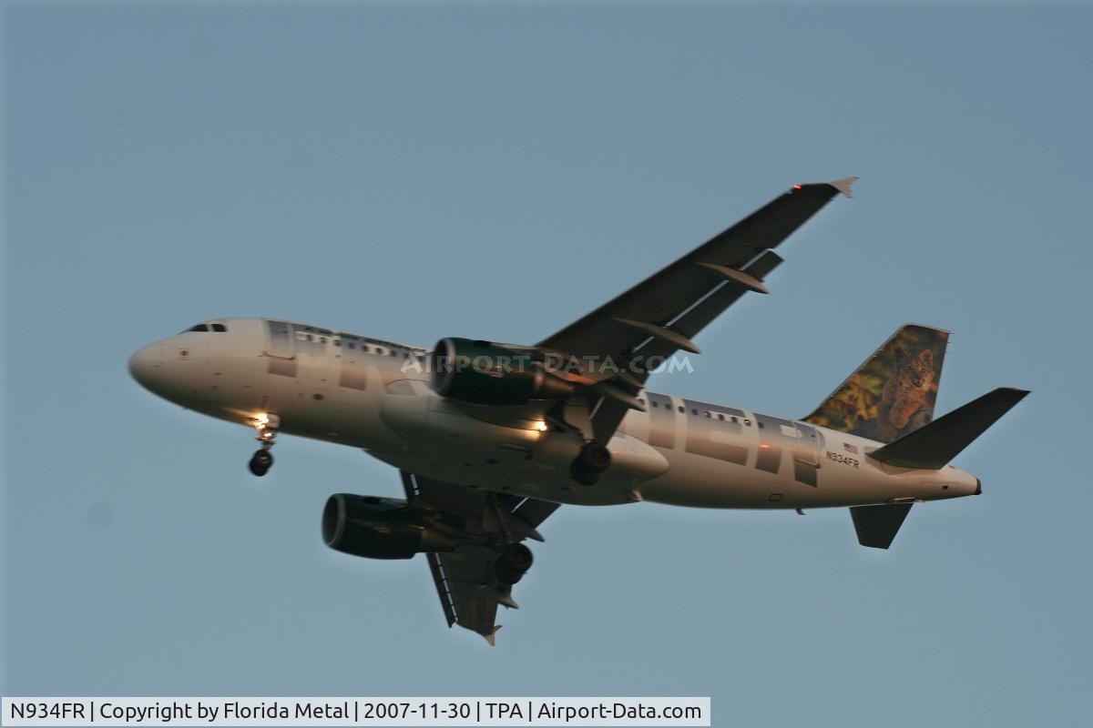 N934FR, 2004 Airbus A319-111 C/N 2287, Frontier Lynx tail