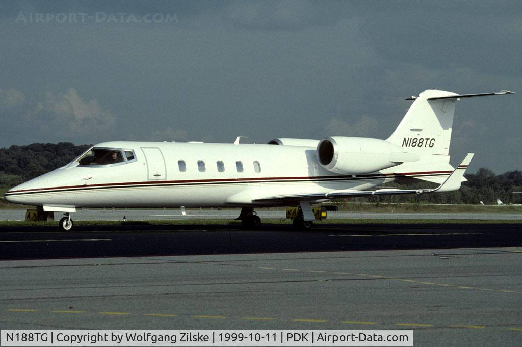 N188TG, 1996 Learjet 60 C/N 60-078, visitor