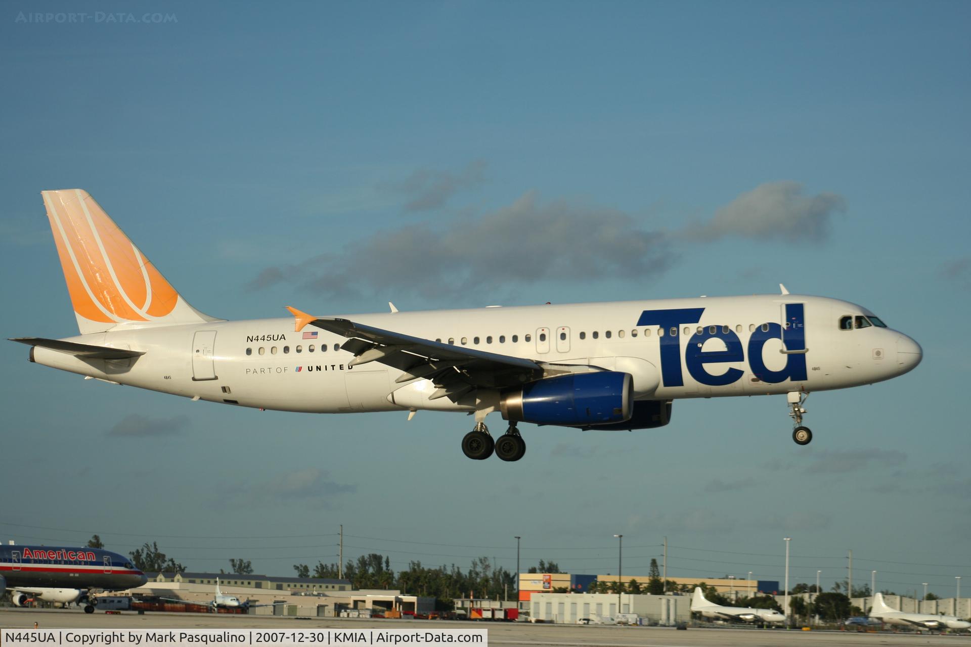 N445UA, 1998 Airbus A320-232 C/N 826, Airbus A320