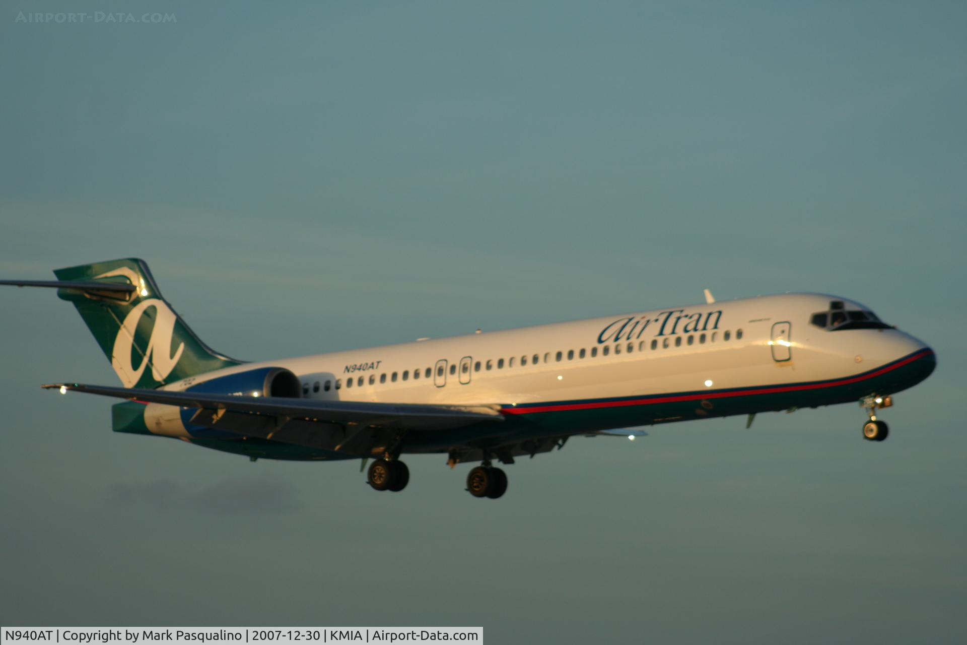 N940AT, 1999 Boeing 717-2BD C/N 55004, Boeing 717-200