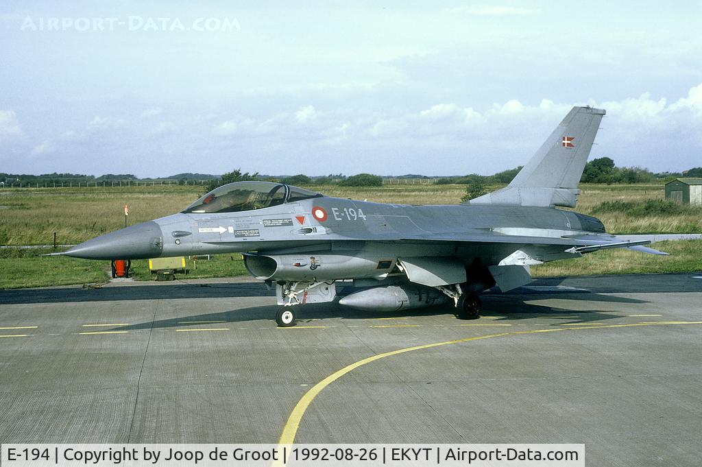 E-194, SABCA F-16A Fighting Falcon C/N 6F-21, This aircraft flew with Esk 723 at Aalborg at the time.