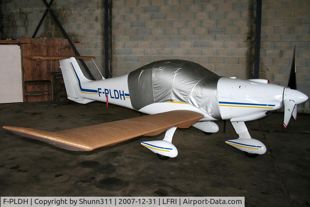 F-PLDH, Dyn'Aero MCR Sportster C/N 71, Inside the Airclub's hangard