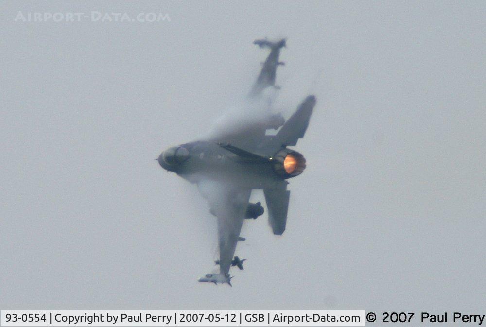 93-0554, 1993 Lockheed F-16C Fighting Falcon C/N CC-189, High humidity, evinced by the long vortices.  She was made for the Gs