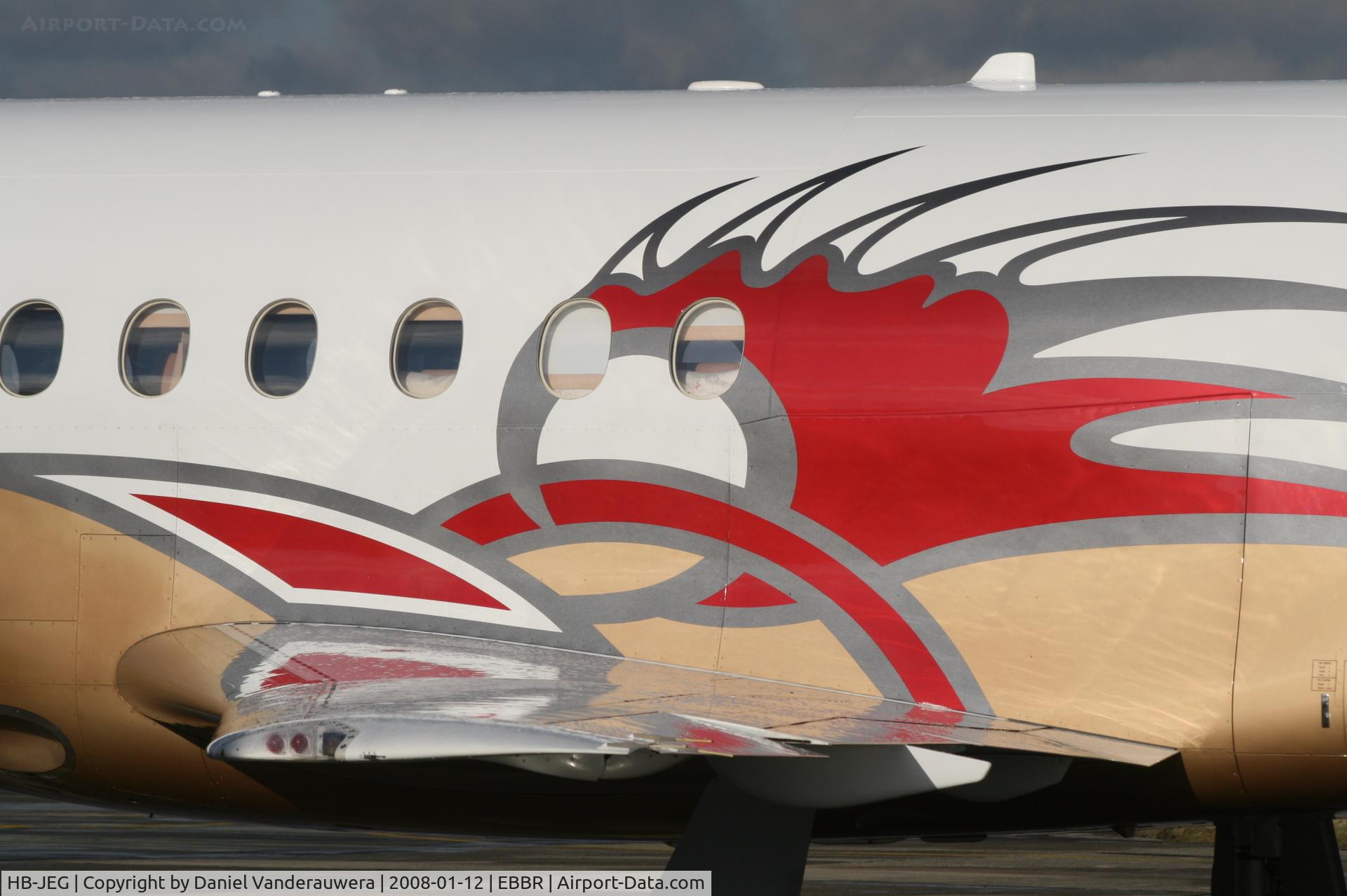 HB-JEG, 2004 Dassault Falcon 2000EX C/N 34, nice design