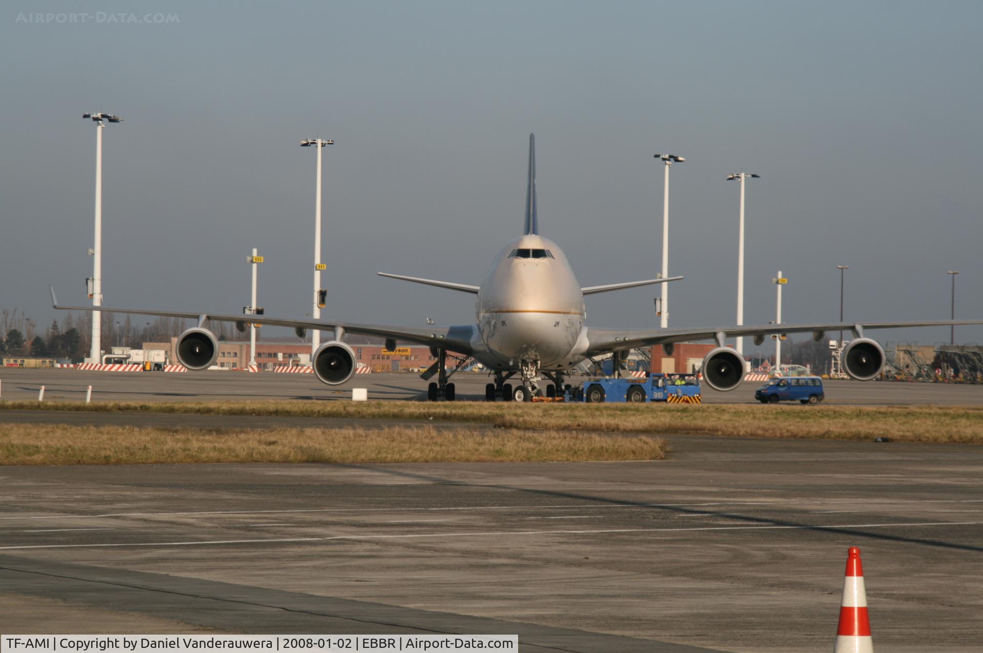 TF-AMI, 1992 Boeing 747-412 C/N 27066, manoeuvring to maintenance workshop