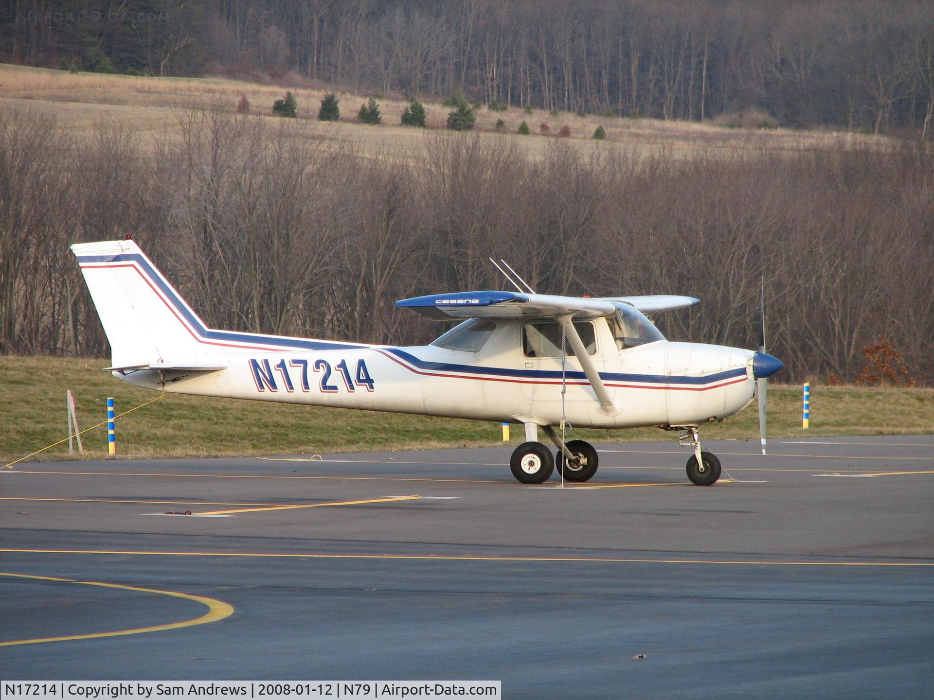 N17214, 1972 Cessna 150L C/N 15073667, Sitting on the ramp