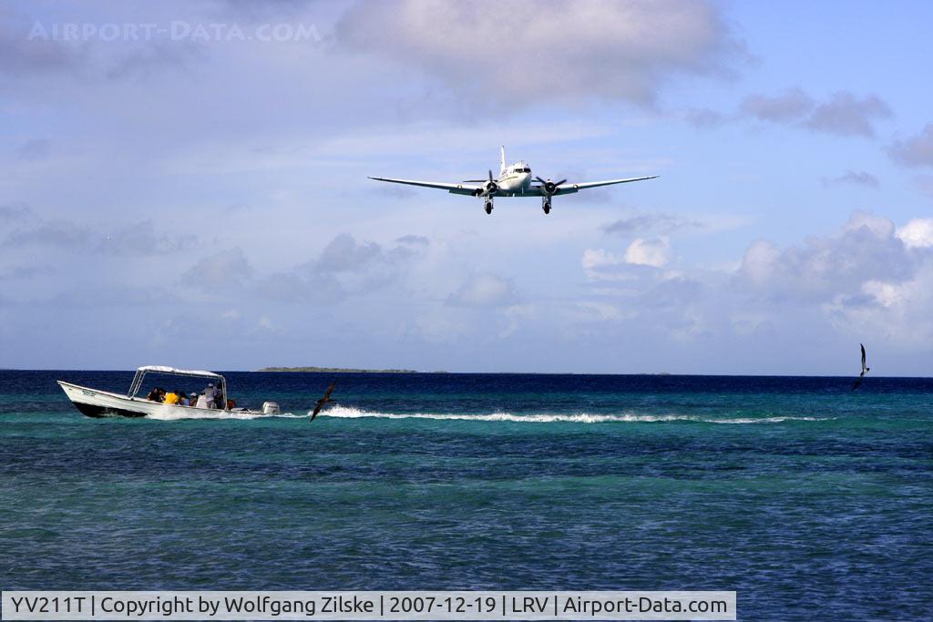 YV211T, 1943 Douglas C-47A-60-DL Skytrain C/N 10201, visitor
