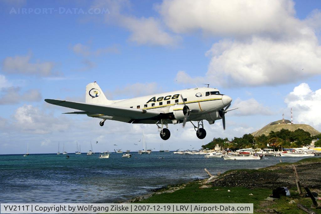 YV211T, 1943 Douglas C-47A-60-DL Skytrain C/N 10201, visitor