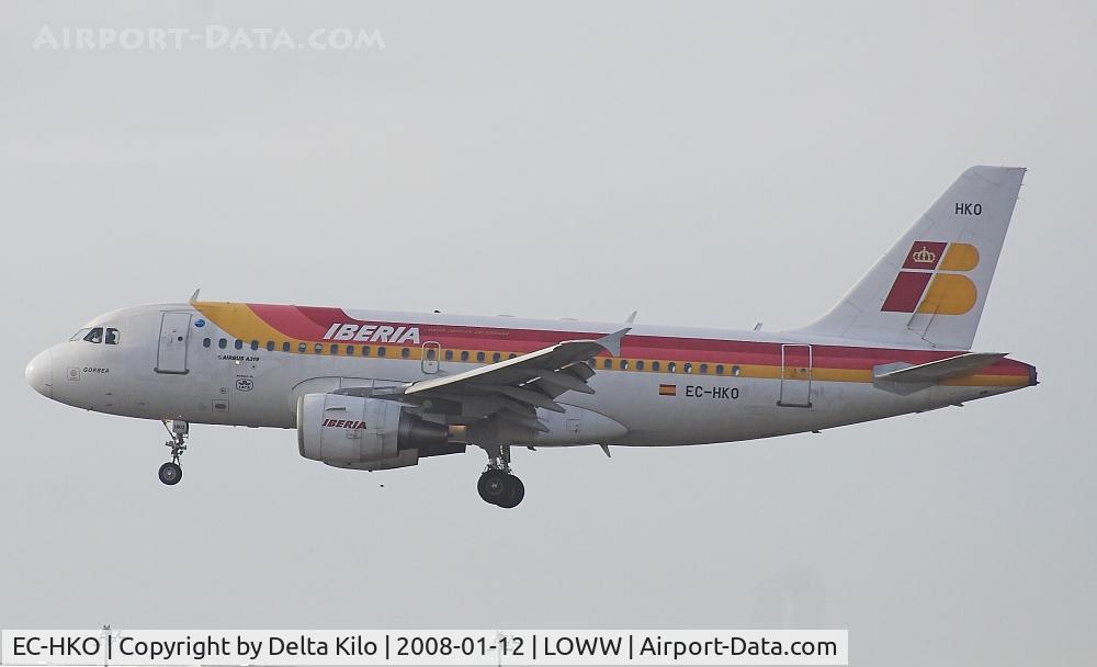 EC-HKO, 2000 Airbus A319-111 C/N 1362, Iberia A319-111