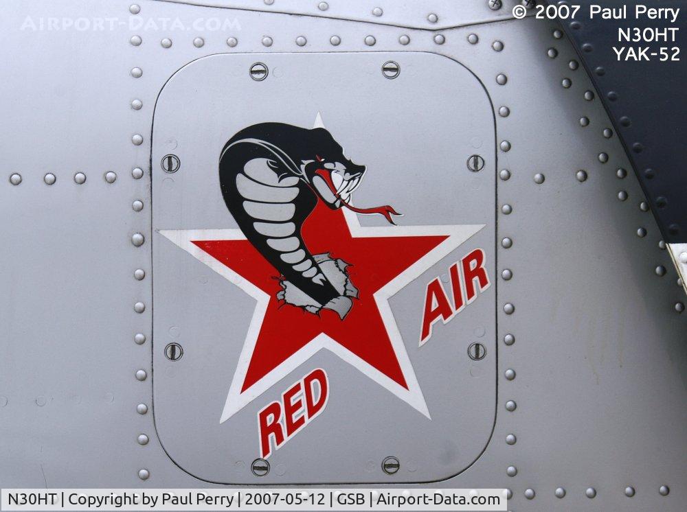 N30HT, 1989 Yakovlev Yak-52 C/N 9010405, Nice touch
