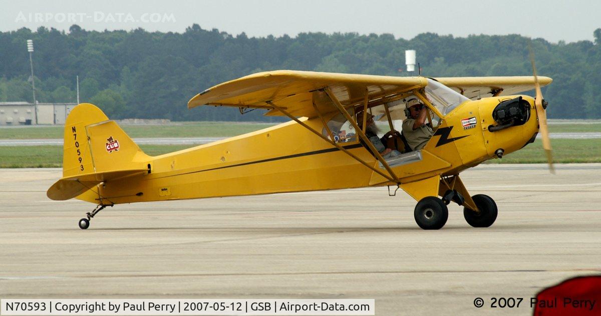 N70593, 1946 Piper J3C-65 Cub C/N 17604, Charlie Kulp making his way back to the parking area