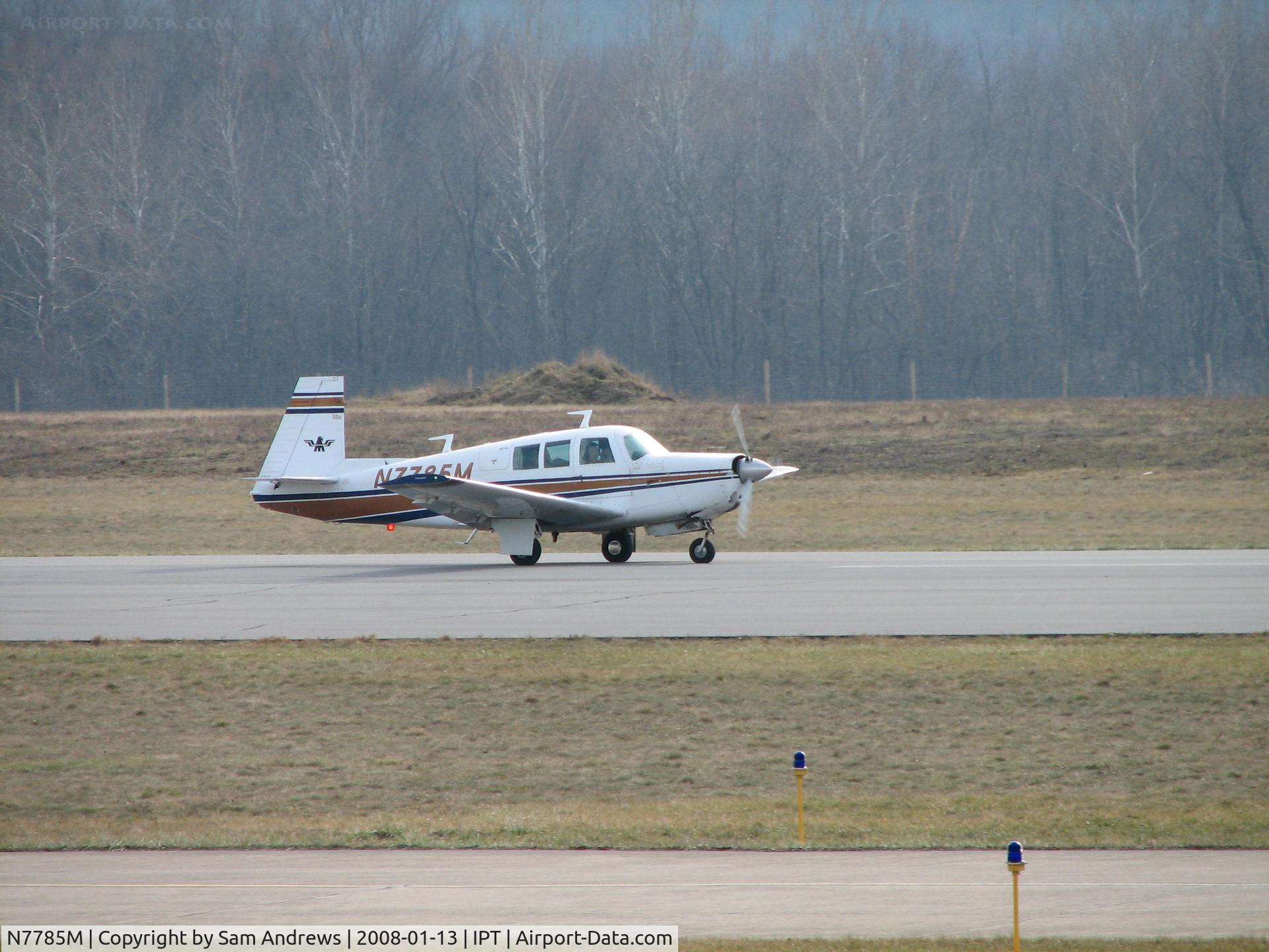 N7785M, 1974 Mooney M20F Executive C/N 22-0033, This guy just arrived in the area.  Nice!