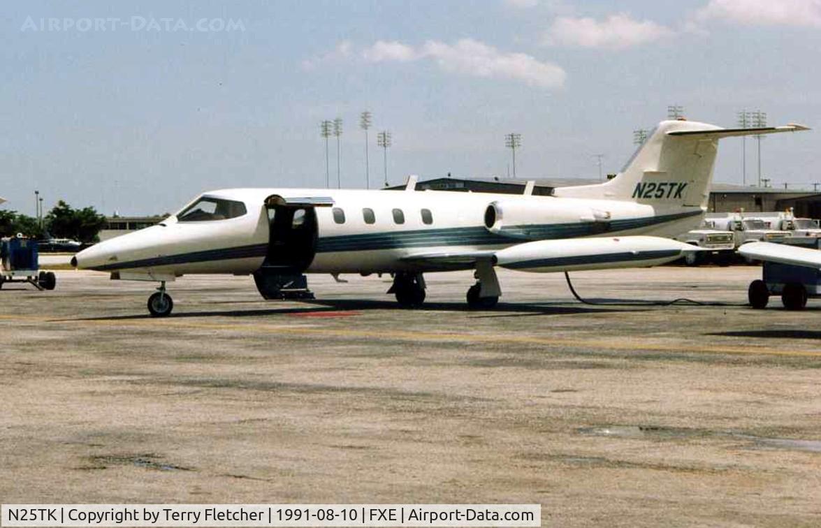 N25TK, Gates Learjet 25B C/N 100, These marks were previously worn by a Learjet 25 cn 100  - which became N829AA