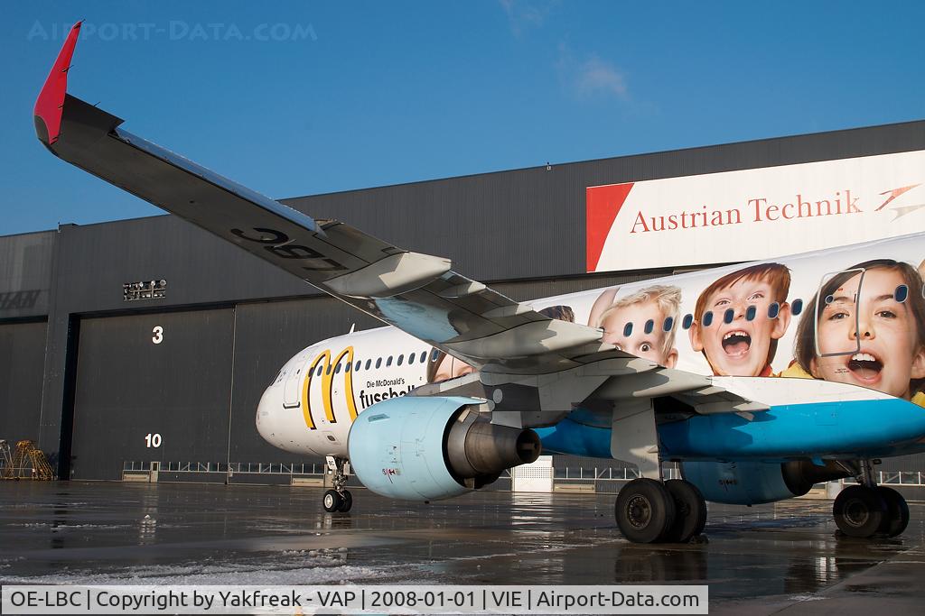 OE-LBC, 1996 Airbus A321-111 C/N 581, Austrian Airlines Airbus 321 in Euro 2008 colors