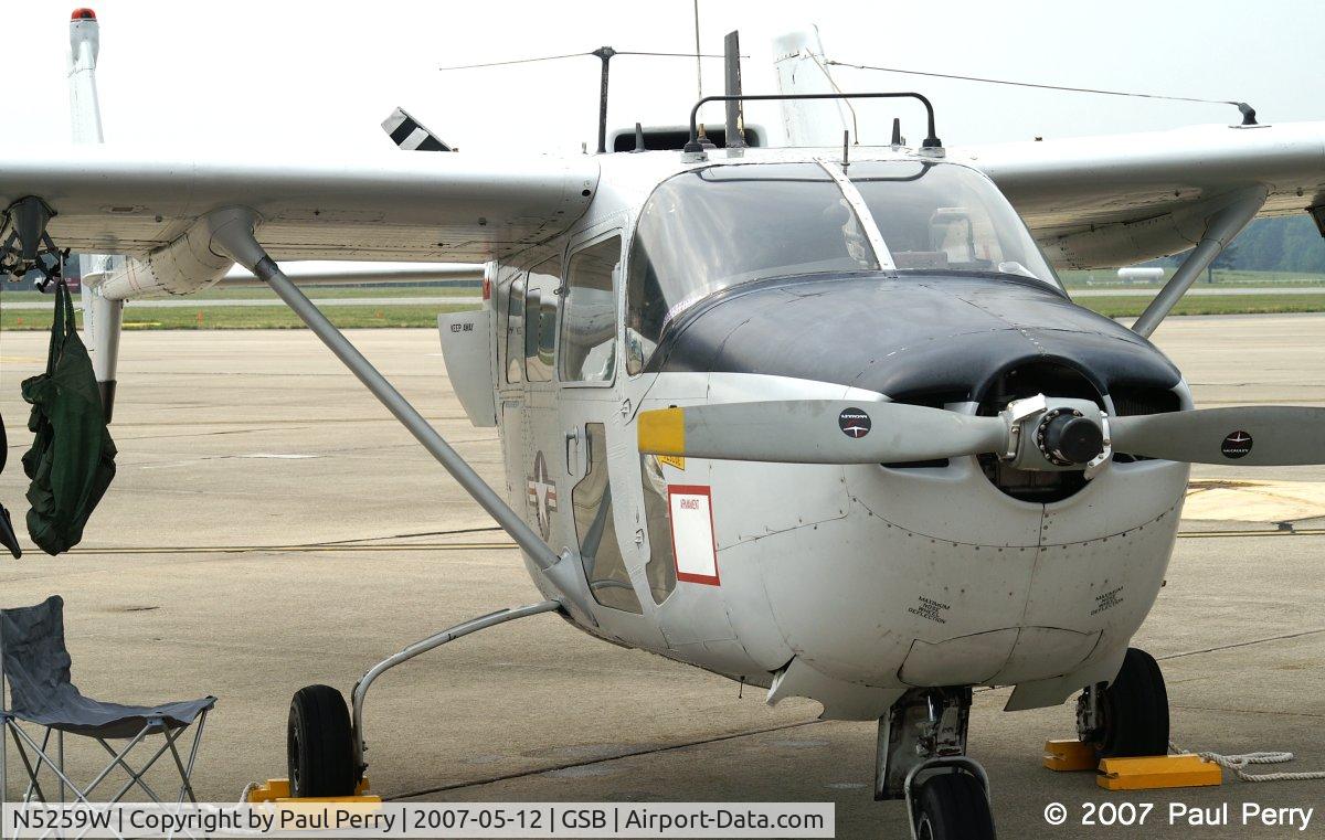 N5259W, 1968 Cessna M337B (O-2A) Super Skymaster C/N 337M-0196 (68-10831), Lovely girl, complete with all the trimmings