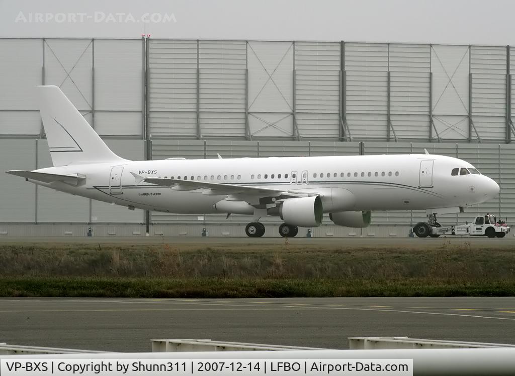 VP-BXS, 1997 Airbus A320-214 C/N 764, Tracted to the Sogerma center...