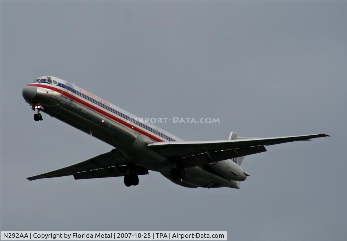 N292AA, 1985 McDonnell Douglas MD-82 (DC-9-82) C/N 49304, American