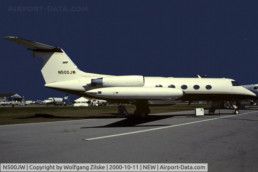 N500JW, 1968 Grumman G-1159 Gulfstream II C/N 14, visitor