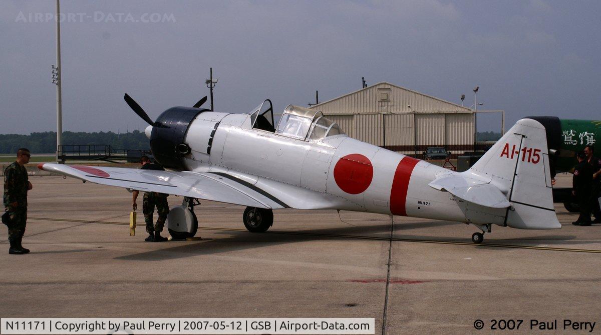 N11171, 1942 North American AT-6B Texan C/N 84-7800, No cowl guns, but a beauty nonetheless