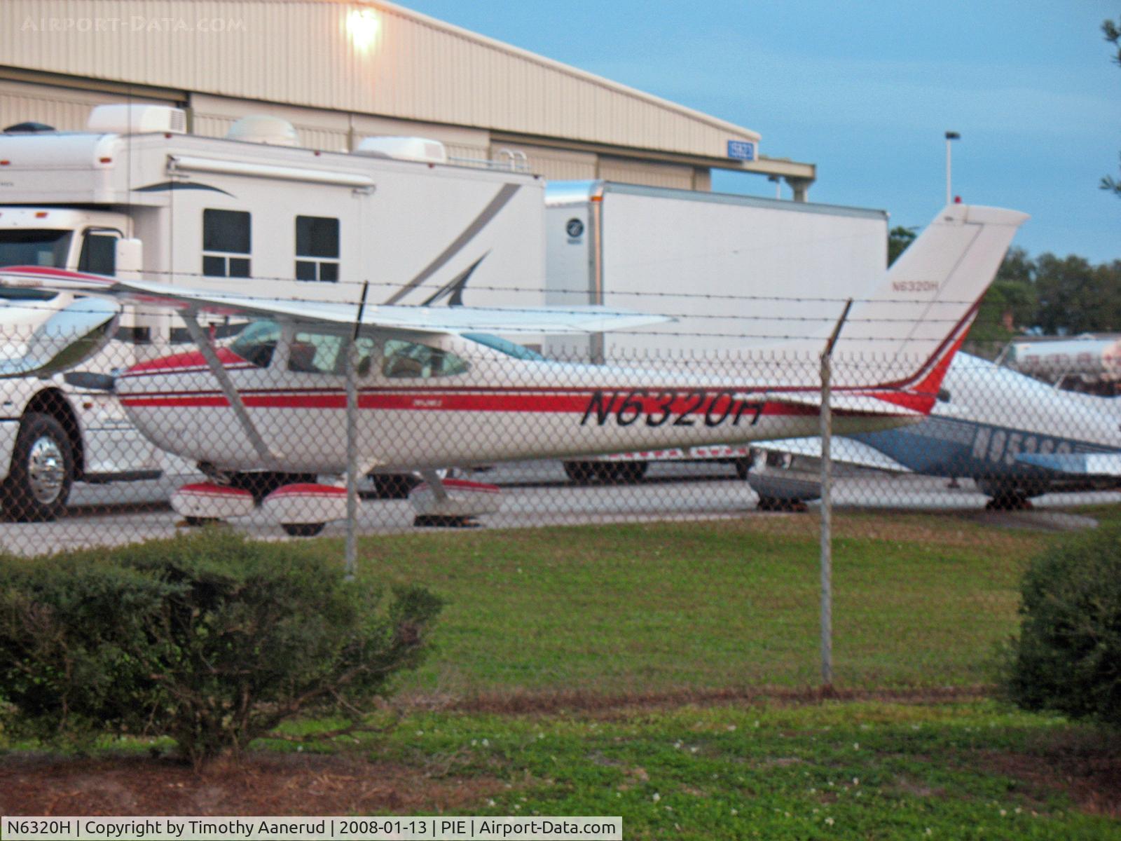 N6320H, 1981 Cessna 182R Skylane C/N 18267883, Parked at St. Petersburg/Clearwater, 1981 Cessna 182R Skylane, c/n 18267883