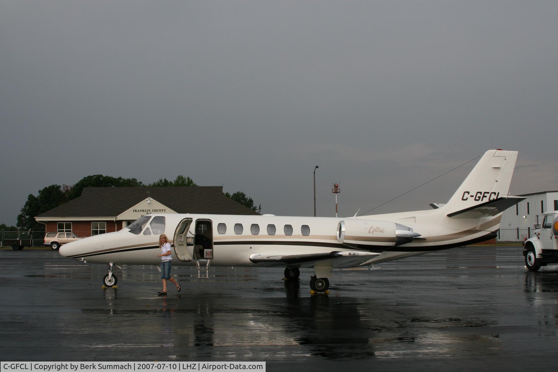 C-GFCL, 2006 Cessna 560XL C/N 560-5780, nice F/O