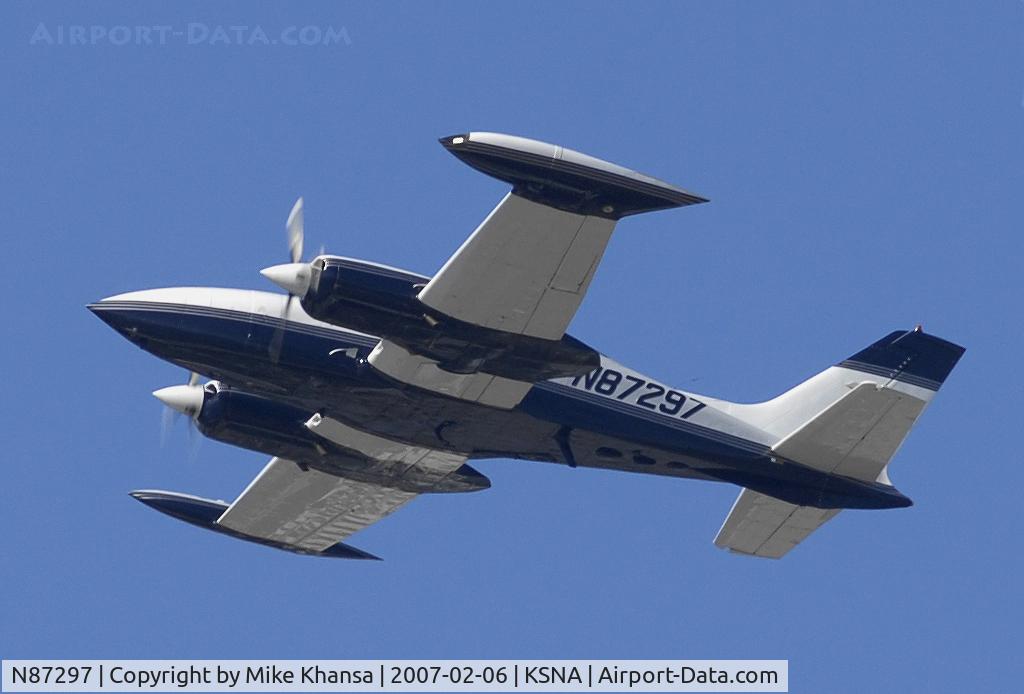 N87297, 1975 Cessna 310R C/N 310R0506, Cessna 310R on short final