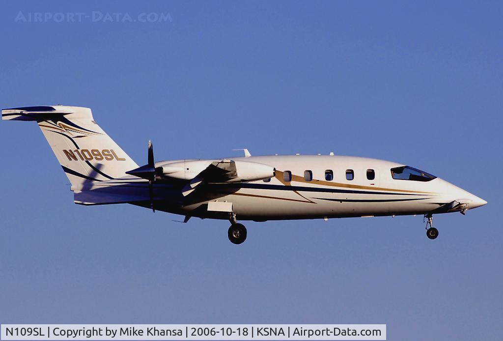 N109SL, 2004 Piaggio P-180 Avanti C/N 1092, Piaggio P180 on short final arriving at sunset.