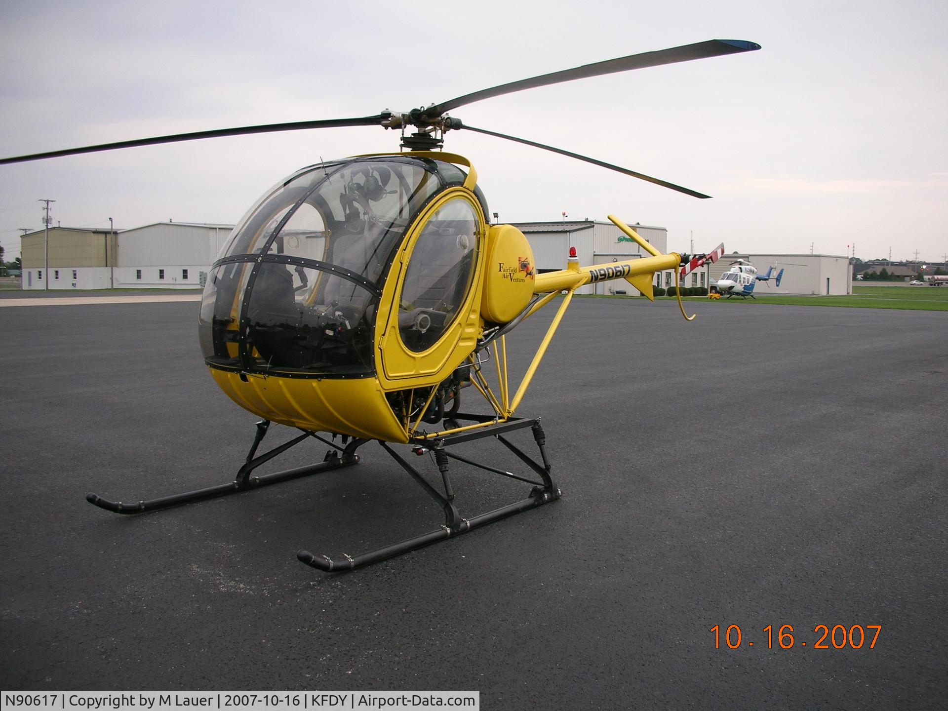 N90617, 1966 Hughes 269A C/N 96-0651, Fueling