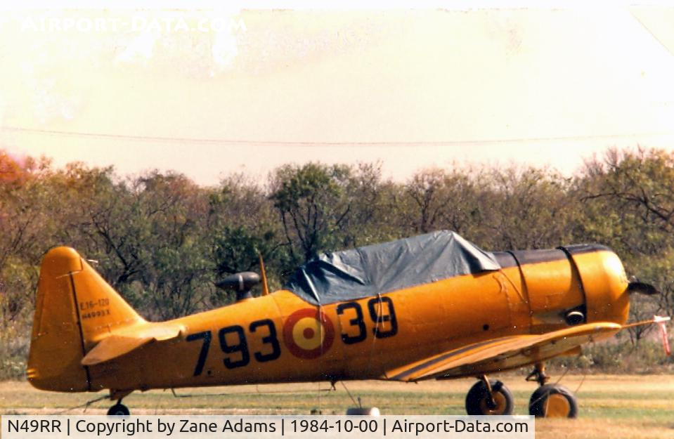 N49RR, 1952 North American T-6G Texan C/N 168-464, At the now closed Mangham Airport, North Richland Hills, TX