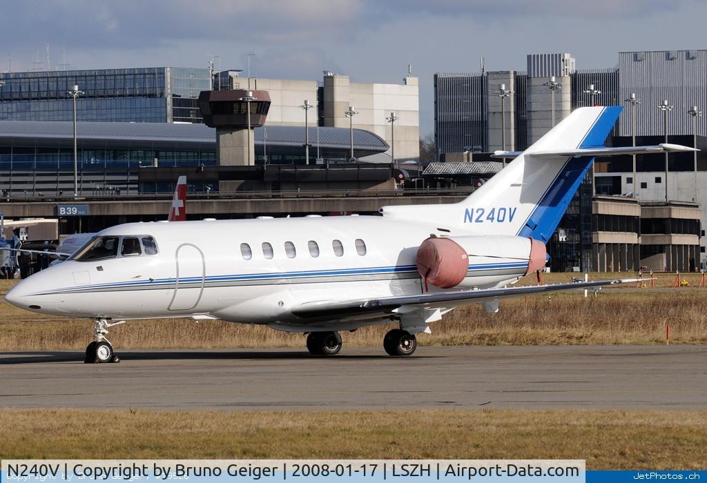 N240V, 1999 Raytheon Hawker 800XP C/N 258417, seen for holiday storage at Zurich