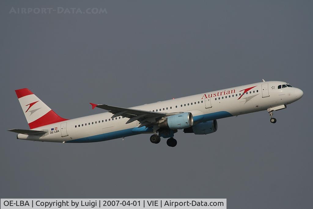 OE-LBA, 1995 Airbus A321-111 C/N 552, Austrian A321