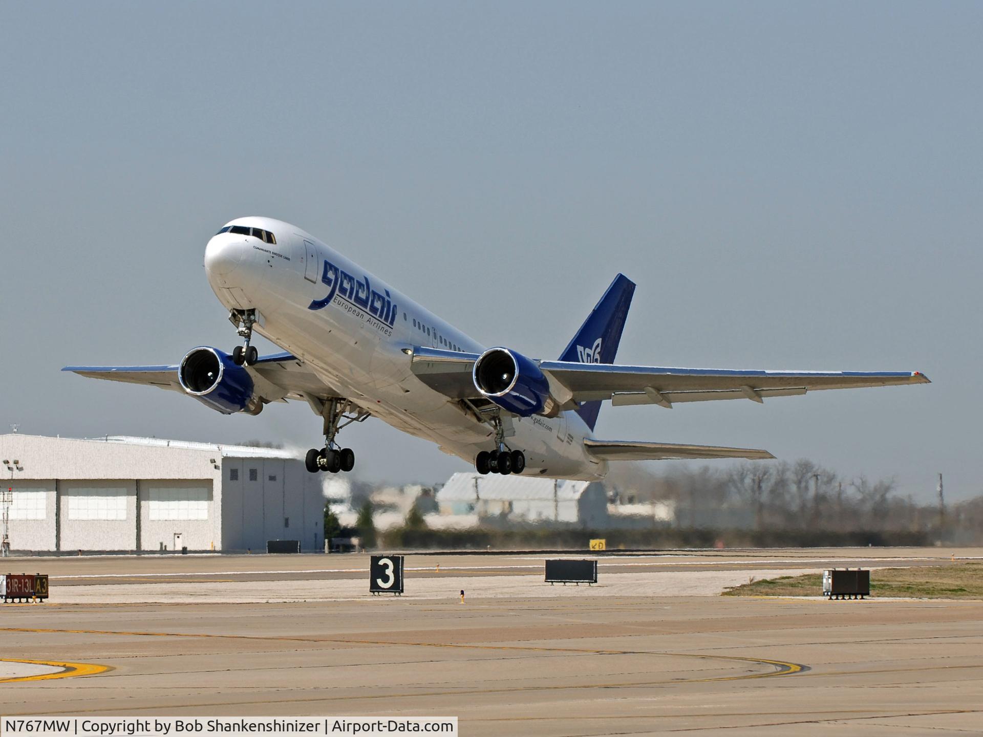 N767MW, 1982 Boeing 767-277 C/N 22694, Prior to paint