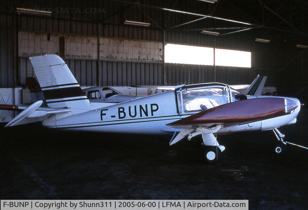 F-BUNP, Socata Rallye 100ST Galopin C/N 2337, Inside Airclub's hangard...