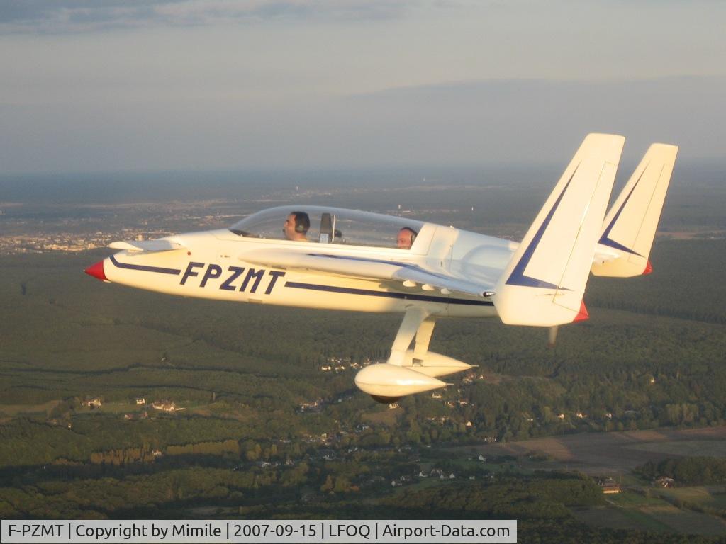F-PZMT, 1989 Rutan Long-EZ C/N 7801 L, In flight over Blois France