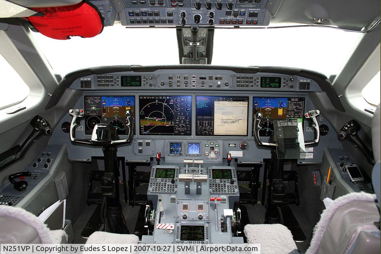 N251VP, 2007 Gulfstream Aerospace GIV-X (G450) C/N 4083, Beautiful Glass Cockpit