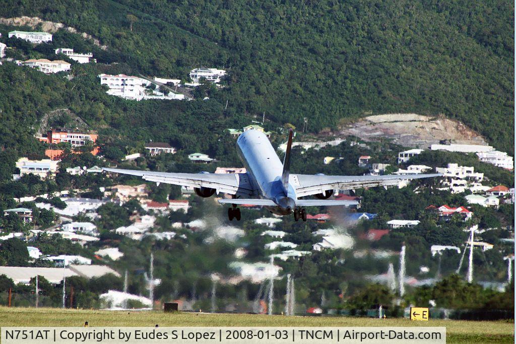 N751AT, 1984 Boeing 757-212 C/N 23125, Take Off at TNCM