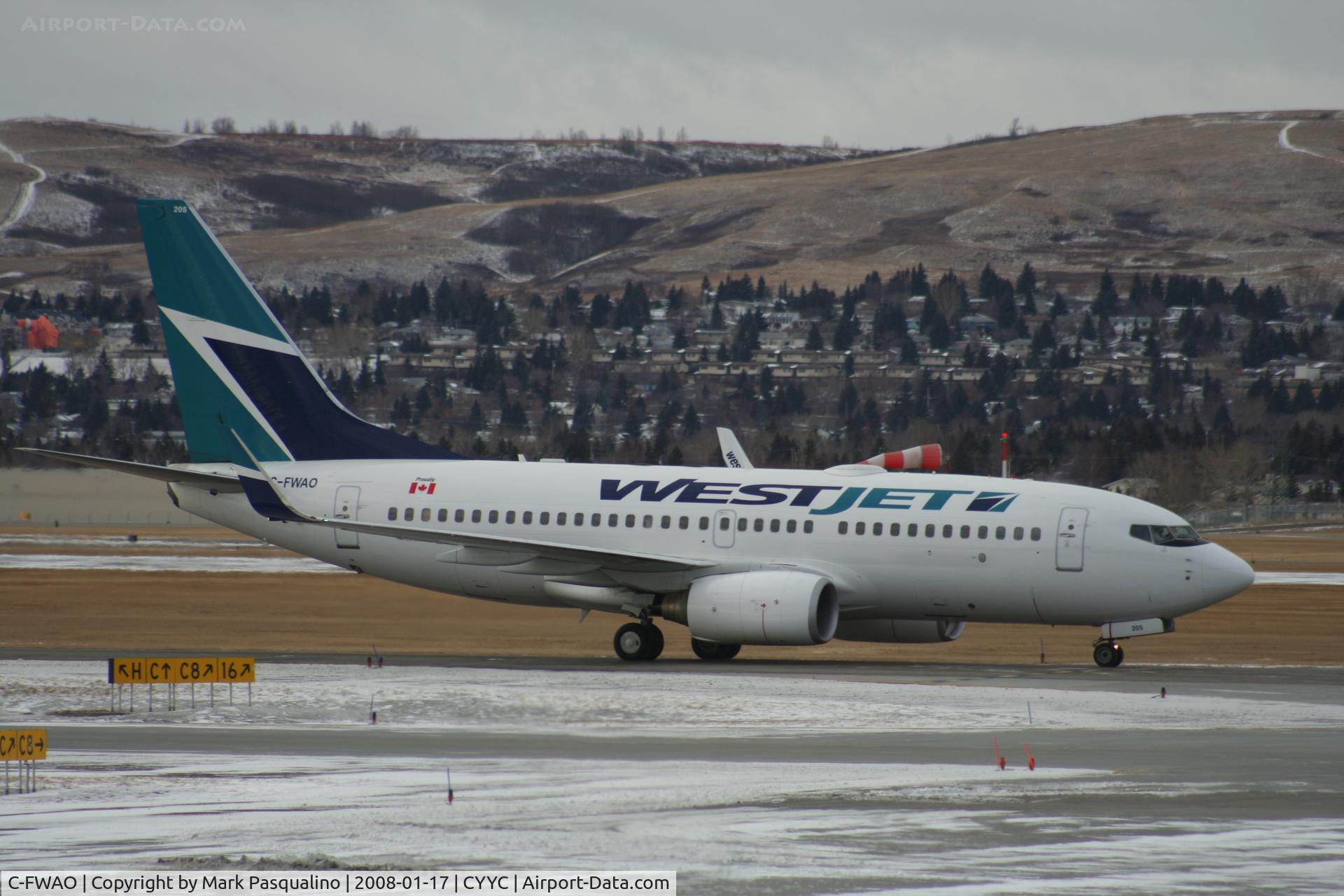 C-FWAO, 2002 Boeing 737-7CT C/N 33657, Boeing 737-700