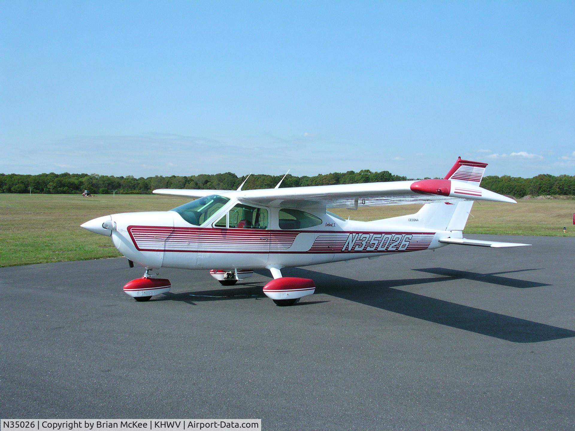 N35026, 1974 Cessna 177B Cardinal C/N 17702164, Two aerial photography windows and a Piper engine control quadrant