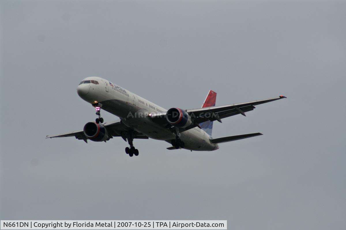 N661DN, 1990 Boeing 757-232 C/N 24972, Delta