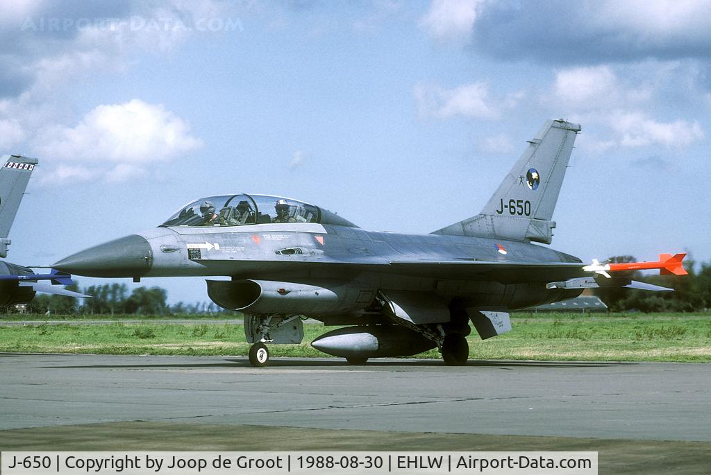 J-650, Fokker F-16B Fighting Falcon C/N 6E-15, This picture was taken at holding point 24: one of the best photo spots at Leeuwarden AB. This aircraft was later sold to the Jordanian AF.
