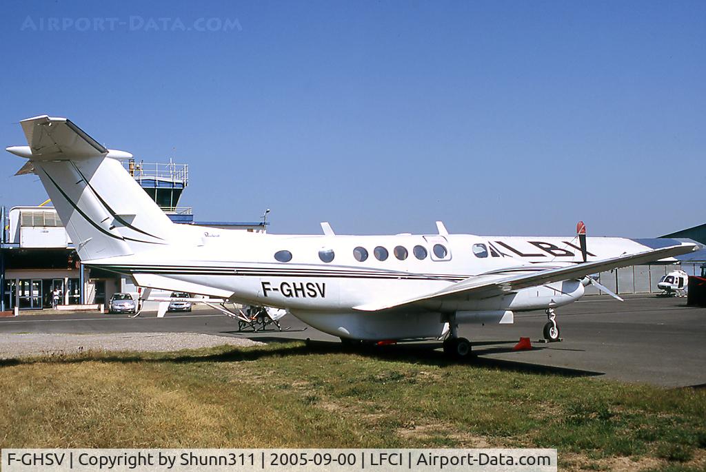 F-GHSV, 1980 Beech 200 King Air C/N BB-622, Parked during car's Airshow...