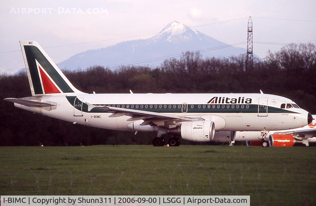 I-BIMC, 2003 Airbus A319-112 C/N 2057, Line up rwy 23 for departure.