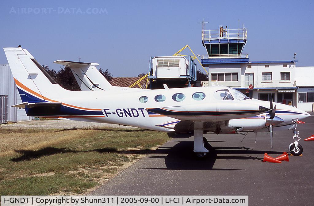 F-GNDT, Cessna 340A C/N 340A-1008, Parked during car's Airshow...