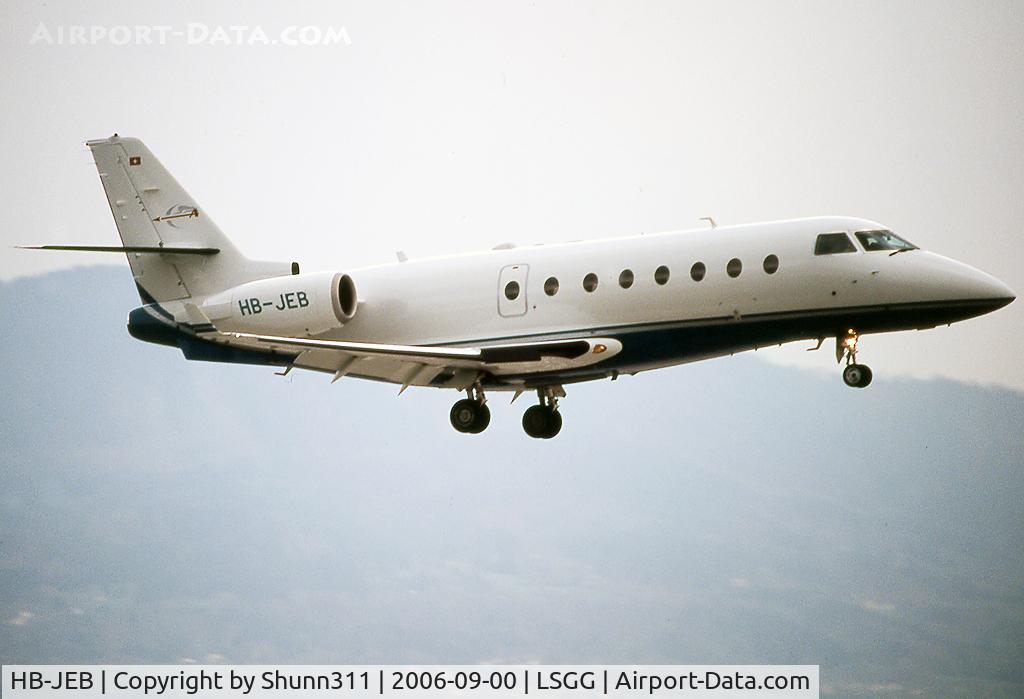 HB-JEB, 2001 Israel Aircraft Industries IAI-1126 Galaxy C/N 032, Landing rwy 23